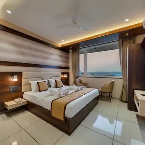  Resort Golden Leaf
